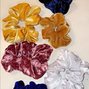 BUNDLE SCRUNCHIES PACK 💫💫